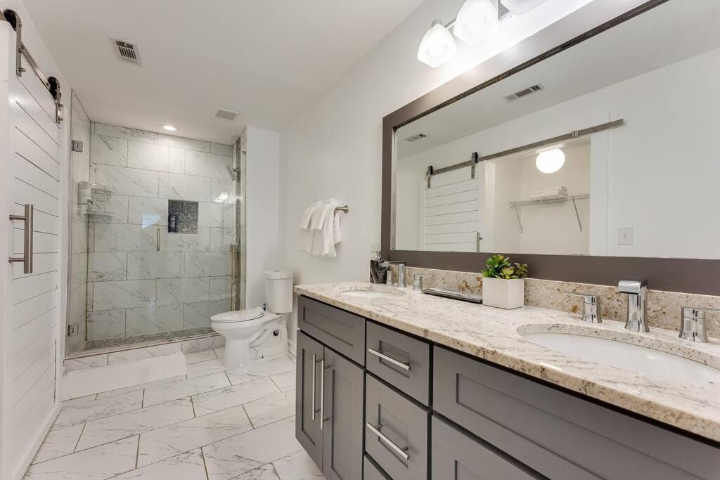 Luxury Atlanta Home - Self Check-In Pet Friendly Free Parking 외부 사진